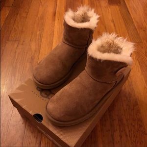 Ugg Boot Bailey Button